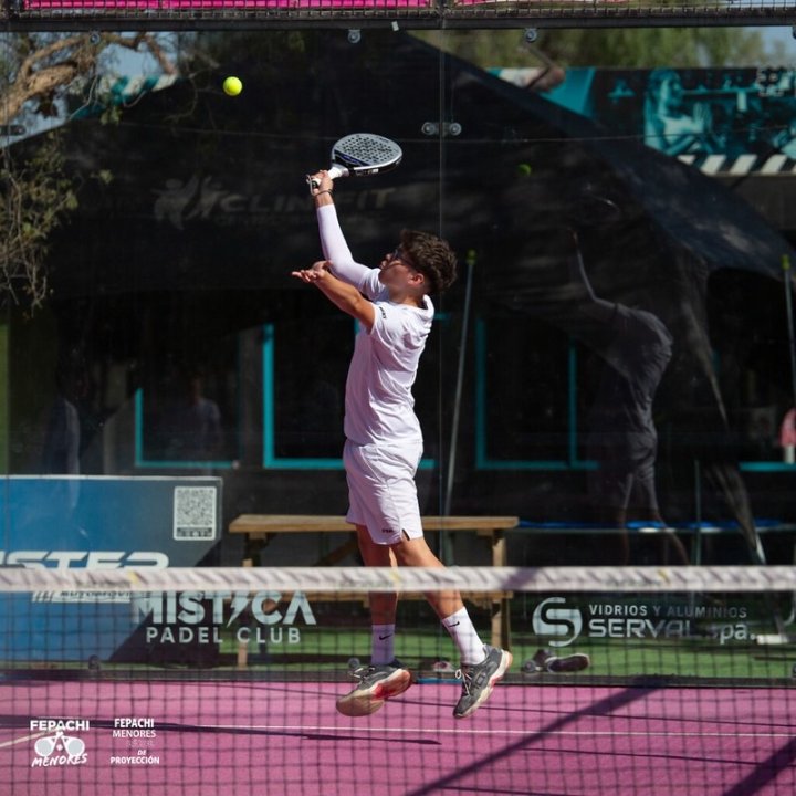 /joven-copiapino-representara-a-chile-en-circuito-panamericano-de-padel
