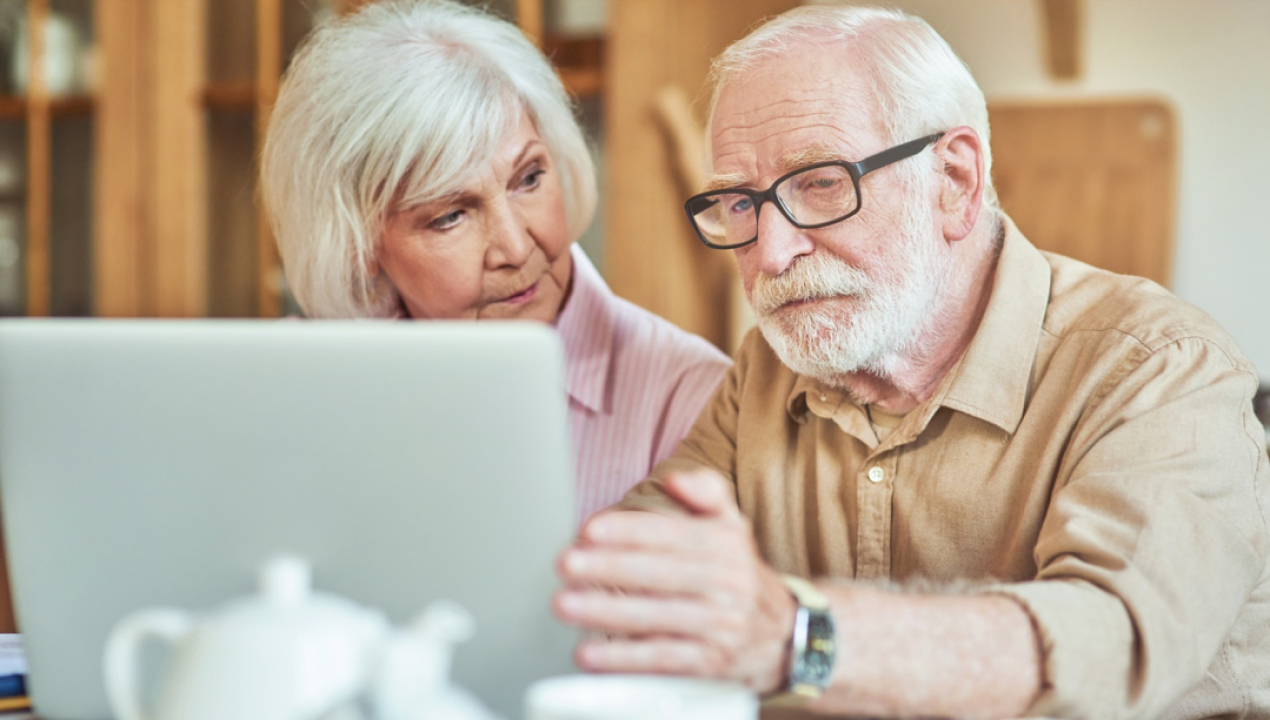 /avanza-la-capacitacion-de-los-adultos-mayores-sobre-ciberseguridad-en