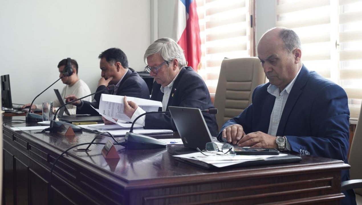 /curico-entrega-subvenciones-a-coaniquem-y-defensa-civil