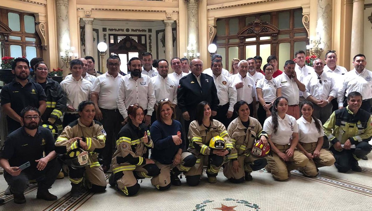 /gobierno-regional-aprueba-recursos-para-uniformes-de-trabajo-para-bomberos