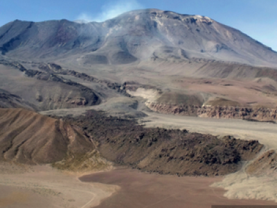 Volcán Láscar: Se mantiene alerta amarilla por posible actividad eruptiva