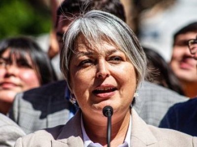 “Todos merecemos respeto”: Jeannette Jara frena a Kast tras polémico discurso