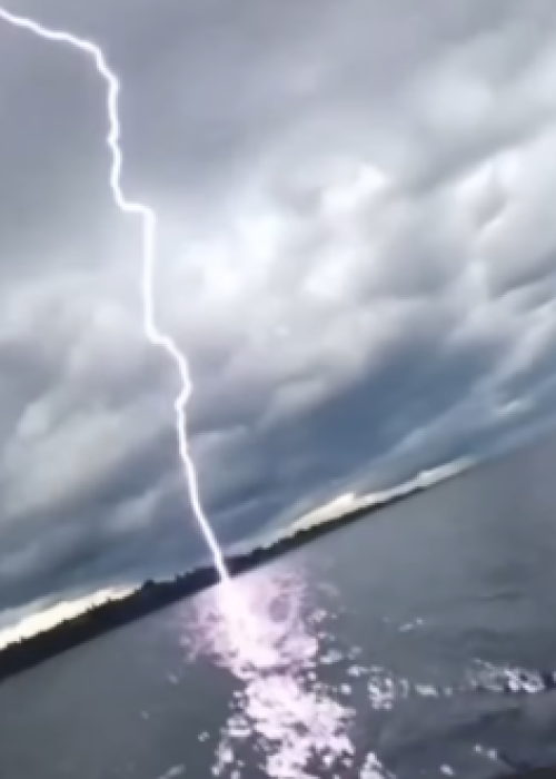 Rayo impacta en playa de Frutillar y sorprende a familia que disfrutaba la tarde