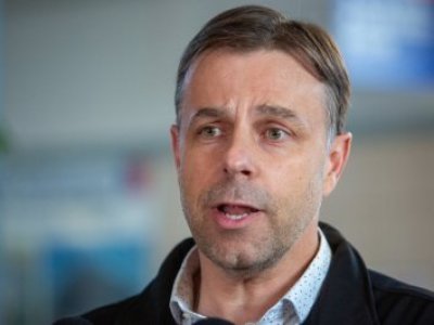 Exalcalde de Puente Alto justifica frase de Kast “Chile se cae a pedazos” como una metáfora