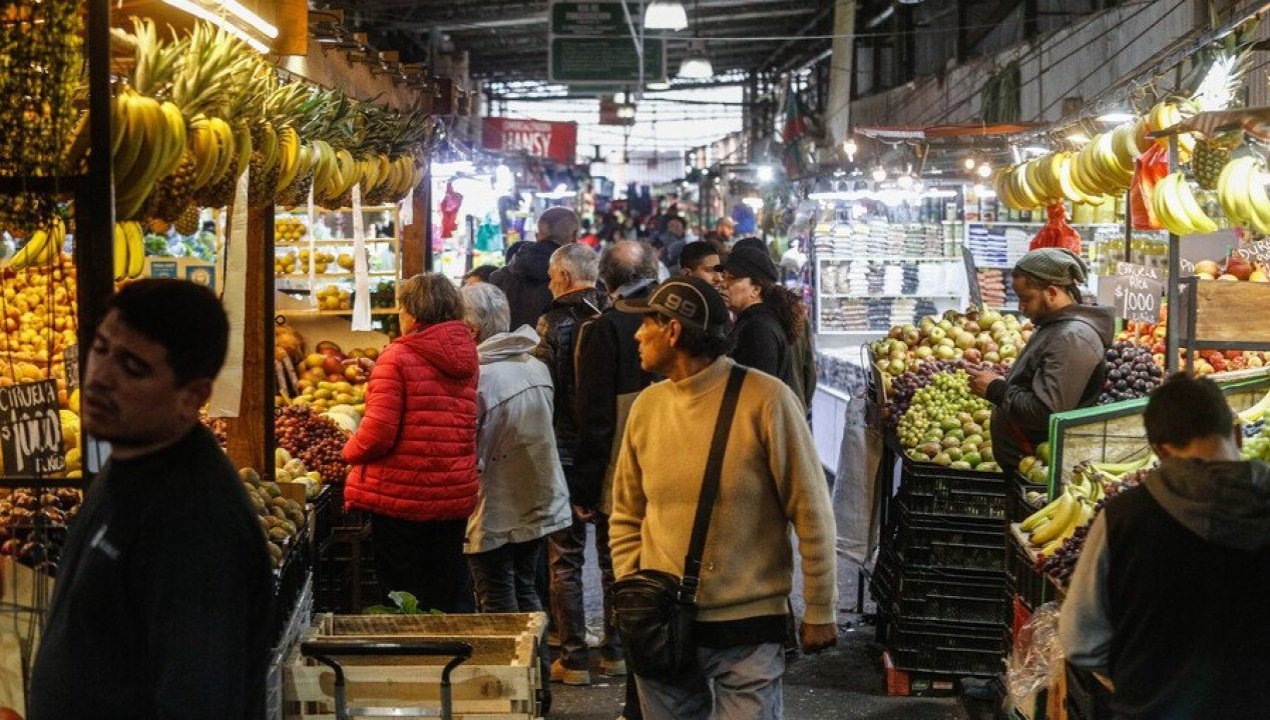 /actualidad/economia-avanza-pero-a-menor-ritmo-imacec-de-noviembre-decepciona-al