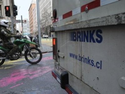 Detienen a carabinera vinculada a millonario robo a Brinks en Rancagua: sería líder de la banda