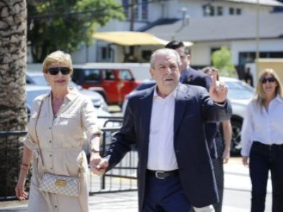 Exprimera dama Marta Larraechea es internada de urgencia en San Antonio