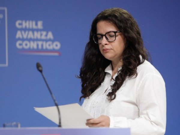 Tensión en Penco por reconstrucción: vecino increpa a ministra Orellana en balance por viviendas