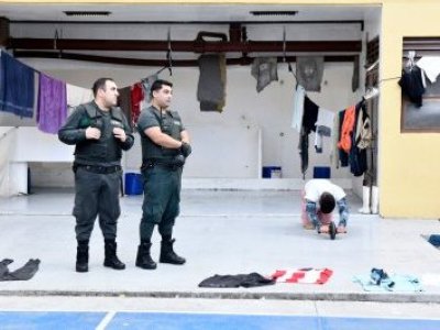 Subsecretario de Justicia insiste en que reforma que transforma Gendarmería no cambia los derechos de funcionarios