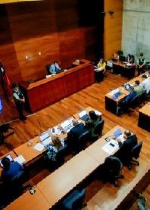 Comenzaron las formalizaciones contra funcionarios públicos por caso licencias médicas: se realizarán seis audiencias