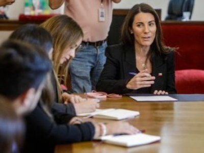 Ministra de Educación Arzola defendió cobro contra deudores del CAE y manifestó que no escatimarán en esfuerzos para avanzar en la cobranza