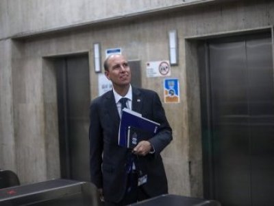 Ministro Arrau defendió la continuidad de políticas vigentes ante las dudas sobre el plan de seguridad