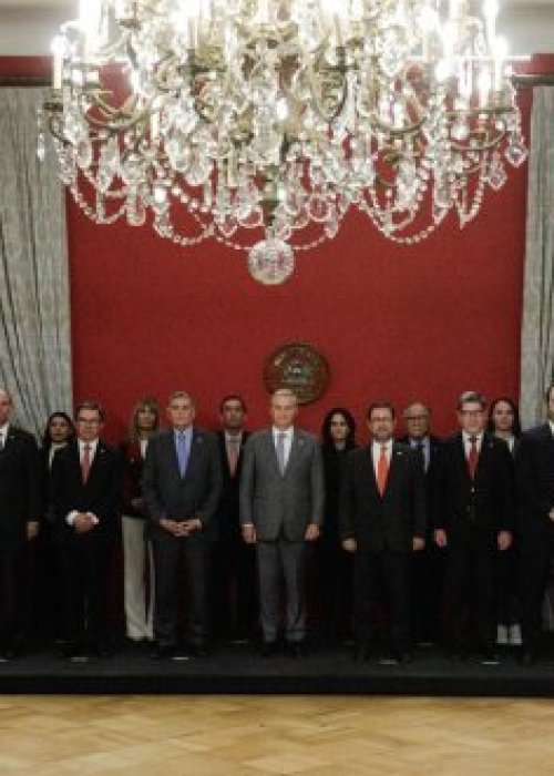 Encuesta Panel Ciudadano: 63% de los chilenos respalda reducir el número de ministerios a 20 o menos.