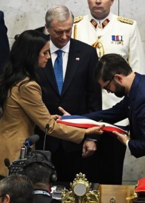 Expresidente Boric deja abierta una futura candidatura presidencial y critica recortes del gobierno de Kast