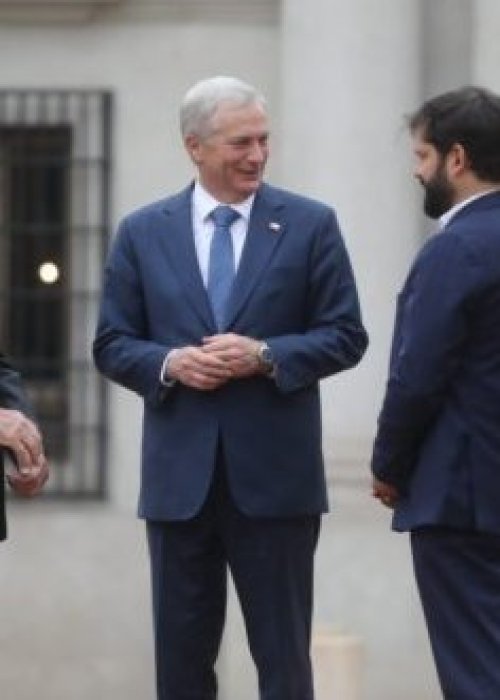 Kast reunió a exmandatarios en La Moneda por los 200 años del la presidencia