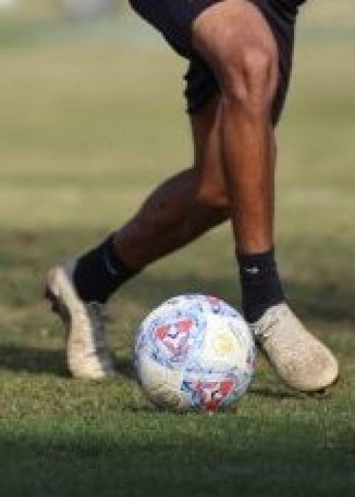 Clubes chilenos en la lupa: 114 futbolistas extranjeros juegan sin permiso laboral
