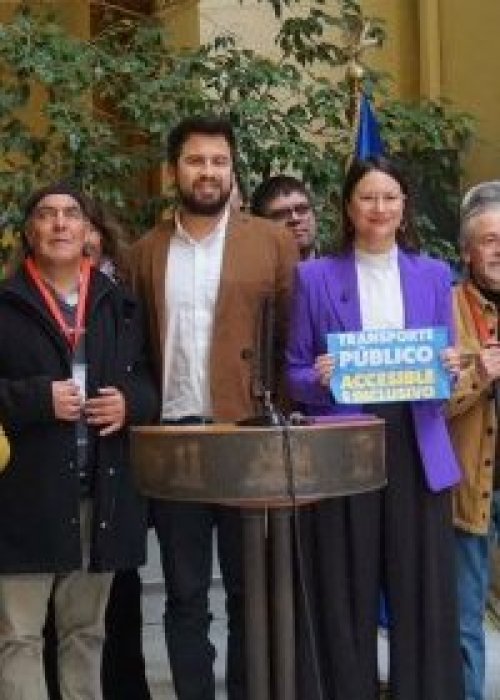 Señalización acústica en el transporte público: Proyecto busca entregar autonomía de personas con discapacidad visual