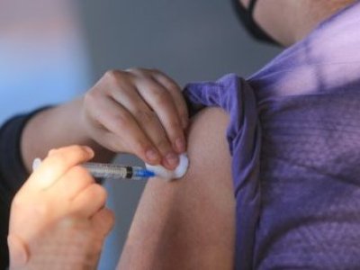 Positividad de virus respiratorios llega al 47%: Rinovirus lidera y sincicial mantiene alza sostenida