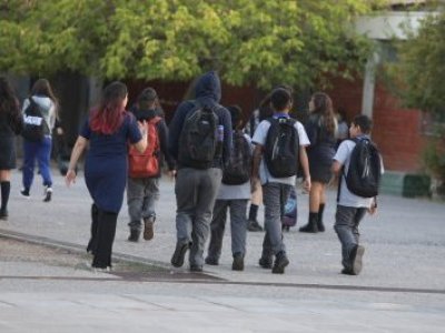 En Chile el 63% de los escolares públicos presenta historial de caries frente al 29% de los colegios privados