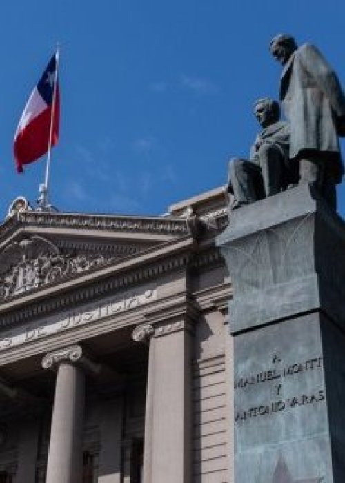 Corte Suprema remueve a 11 jueces por irse de vacaciones con licencia medica