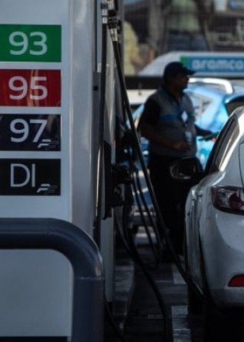 Gobierno evalúa autorizar la venta de gasolina mezclada con etanol para abaratar el precio