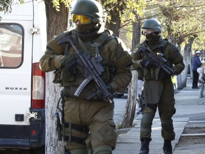 Presentan nuevo armamento para carabineros que reemplazará la UZI
